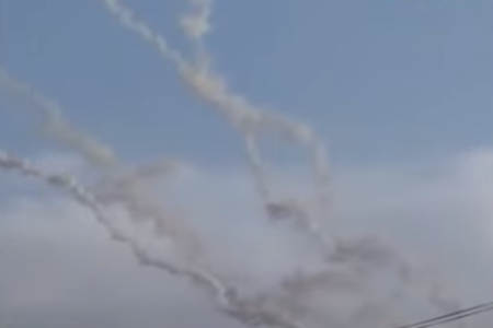 صورا لانطلاق صواريخ من غزة الى قلب تل ابيب