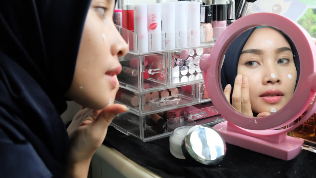 Riasan Lebih Maksimal dengan Penggunaan Concealer