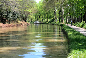 Graded streams