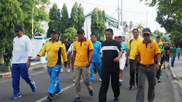 Ribuan Peserta Meriahkan Gerak Jalan Santai HGN Dan HUT PGRI Ke 72