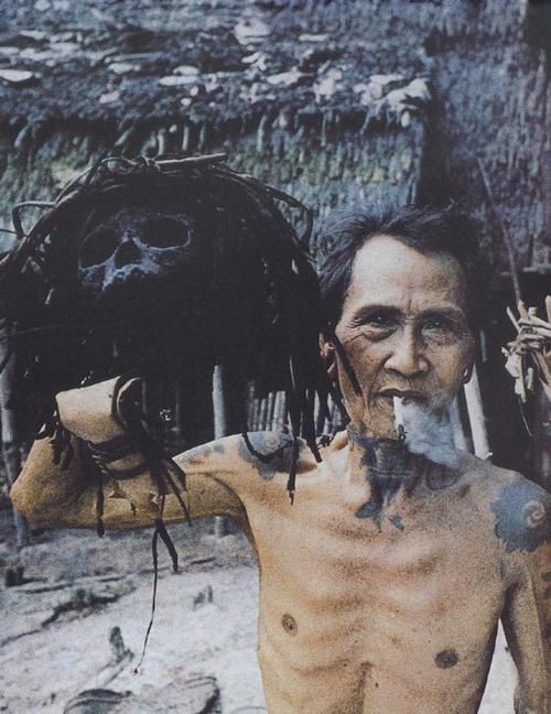 Jejak Tato  Pengayauan dan Tumbang Anoi Suku Dayak