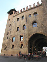 Palazzo Re Enzo; Palacio; Palace; Palais; Palazzo; Bolonia; Bologna; Bologne; Emilia-Romagna; Emilia-Romaña; Émilie-Romagne; Italia; Italy; Italie
