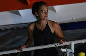 La foto di Carola era già stata diffusa dall'Adnkronos