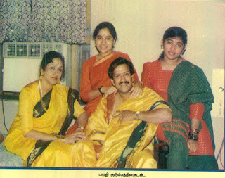 Vishnuvardhan with  Daughters and wife 