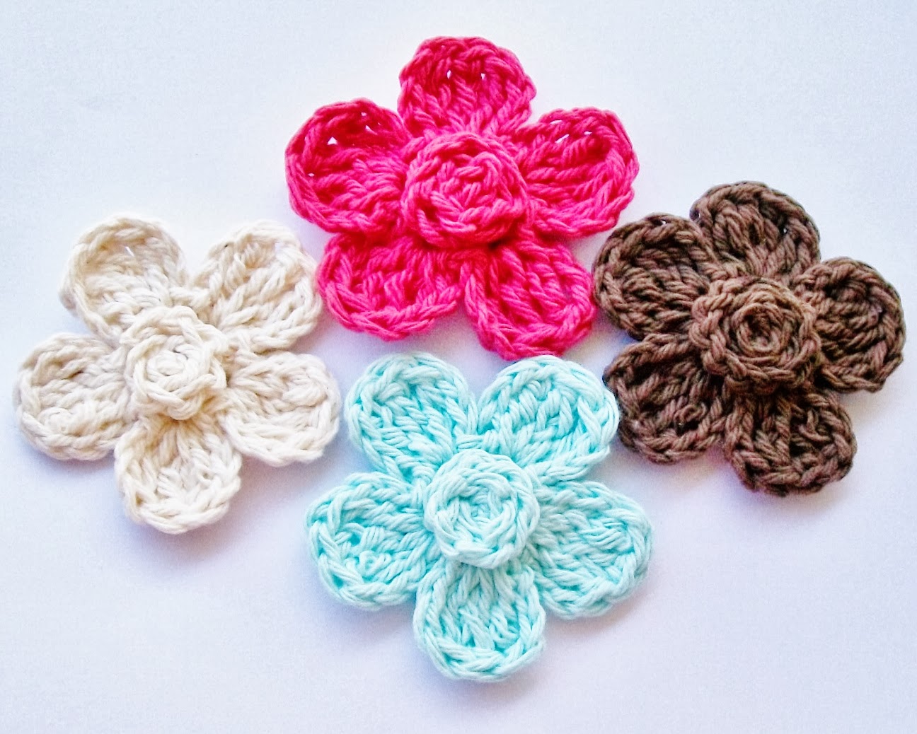 Flower Girl Cottage : Free Crochet Flower Pattern