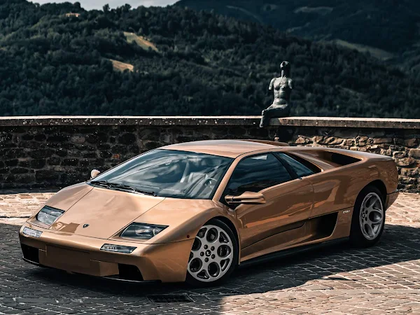 Lamborghini Diablo V12