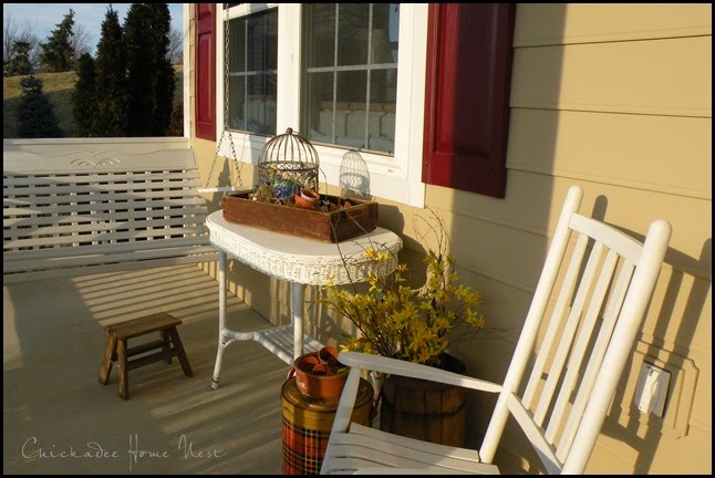 Spring Decor, Chickadee Home Nest