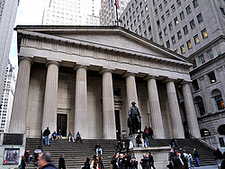 Federal Hall Tourist Attraction