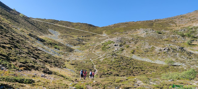 Marca del sendero que llega al Collado de Fanetina