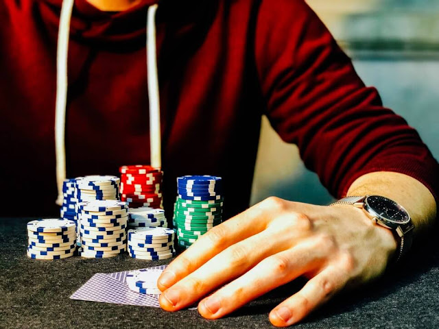 Poker Bluffing Tips