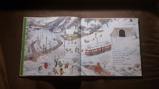 Tchou Tchou, un train pour jouer et voyager, un livre pour enfant passionné de locomotives, de Naokata Mase  (éditions Seuil Jeunesse 2009)