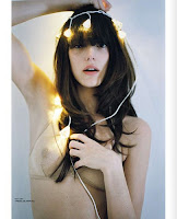 Stacy Martin desnuda