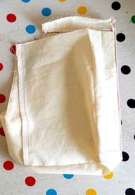 Image shows the gusset stitched to the inner lining piece.