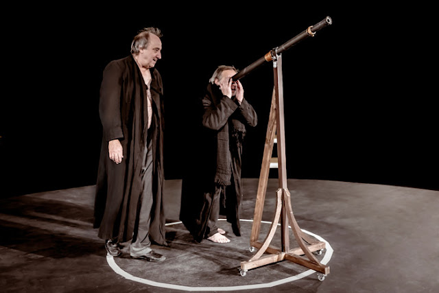 Desde La Platea: La Vida De Galileo, Mas Brecht Que Galileo