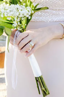 connection between engagement rings and flowers, two iconic symbols of love and beauty