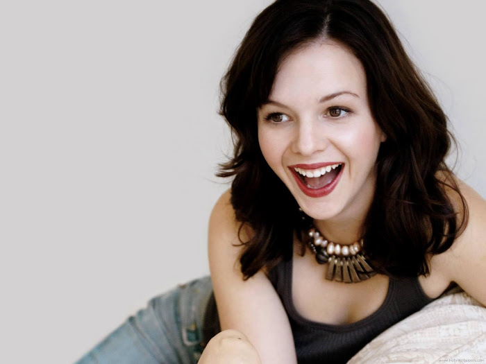 Amber Tamblyn HD Wallpaper -04