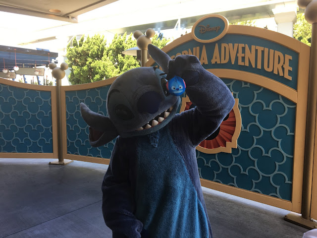 Stitch Holding a Keychan in Disney California Adventure