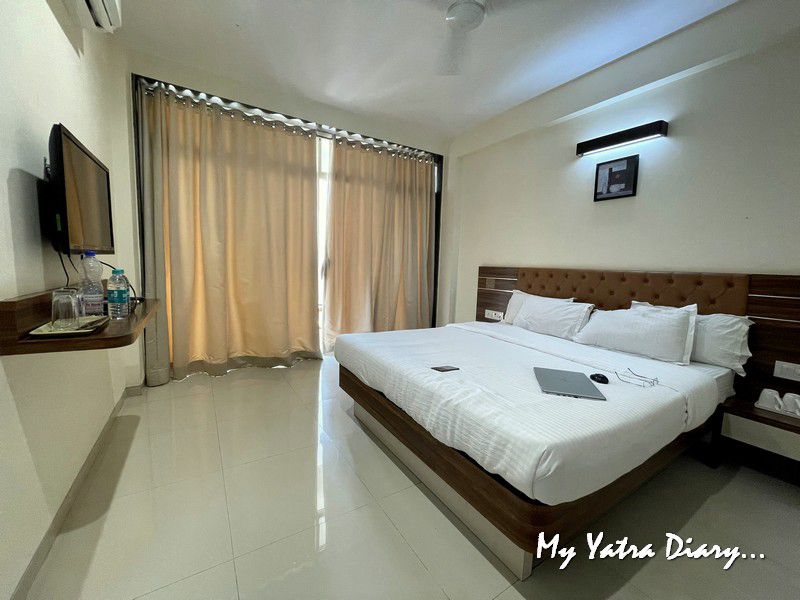 Hotel Sadhana Executive Review Dapoli Maharashtra Delux Room