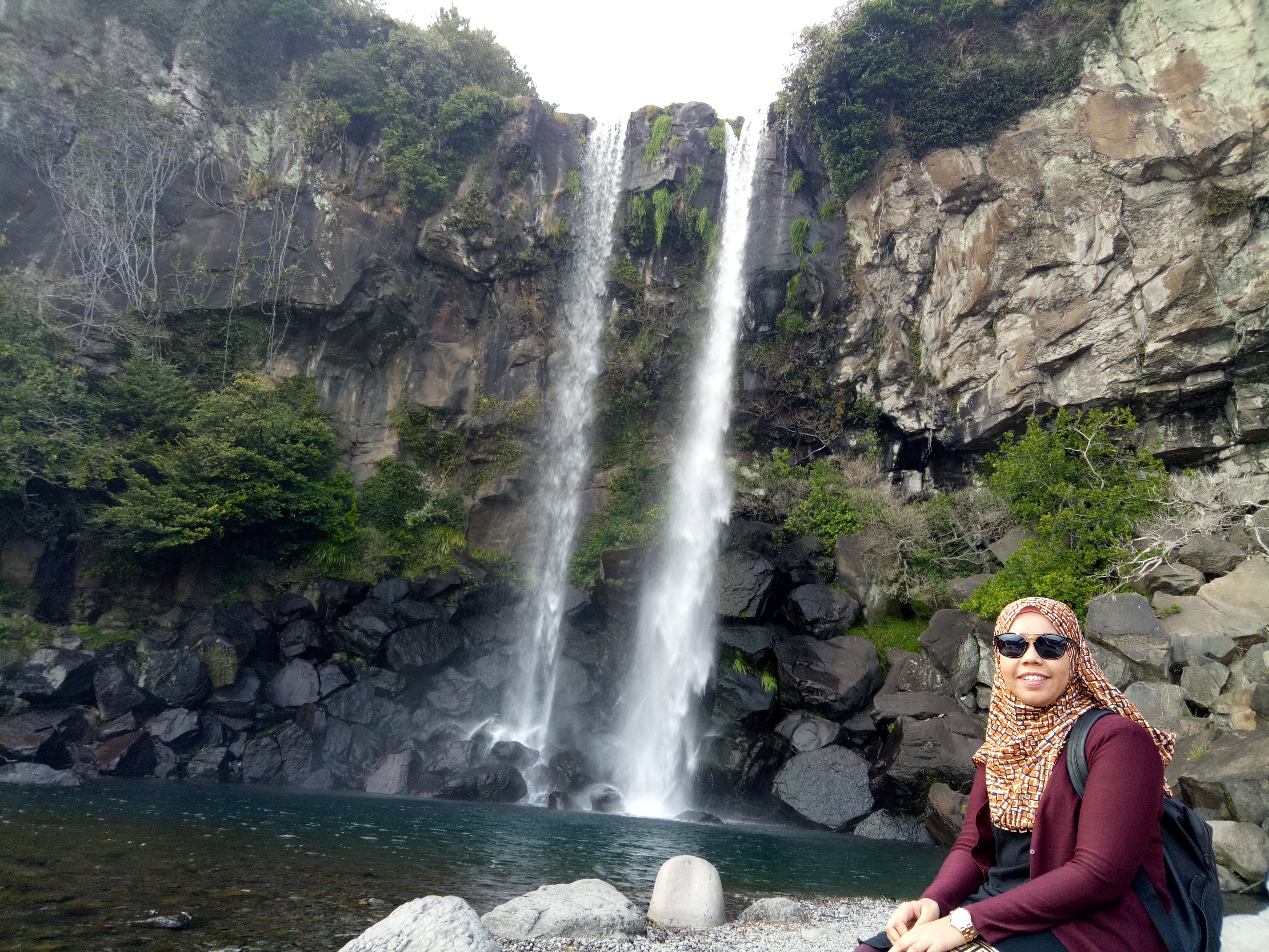 Travelog Jeju, Spring : Jeongbang Waterfall