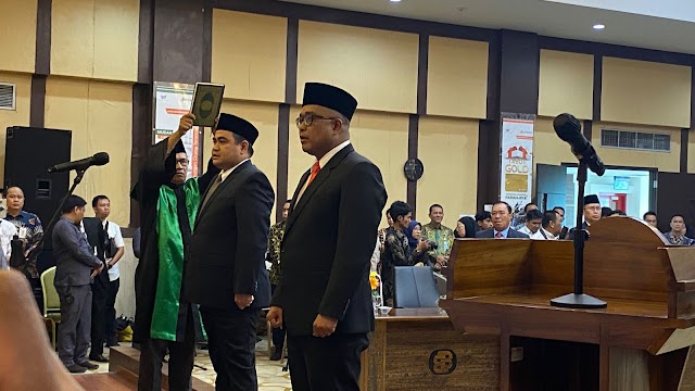 Gubernur Rohidin Melantik Ketiga Pejabat Tinggi Bank Bengkulu