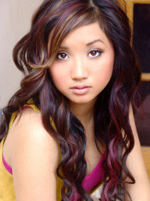 Image of Hairstyle Round Face long hair with bangs round face. Image of Hairstyle Round Face