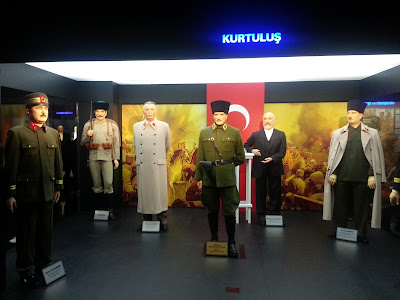 yılmaz büyükerşen, balmumu, heykeller, müze, eskişehirde nereleri gezilir, nereye gidelim, hafta sonu kaçamağı, madam tussauds, atatürk heykeli, anıtkabir, kimdir, balmumu heykeller,Eskişehir belediyesi