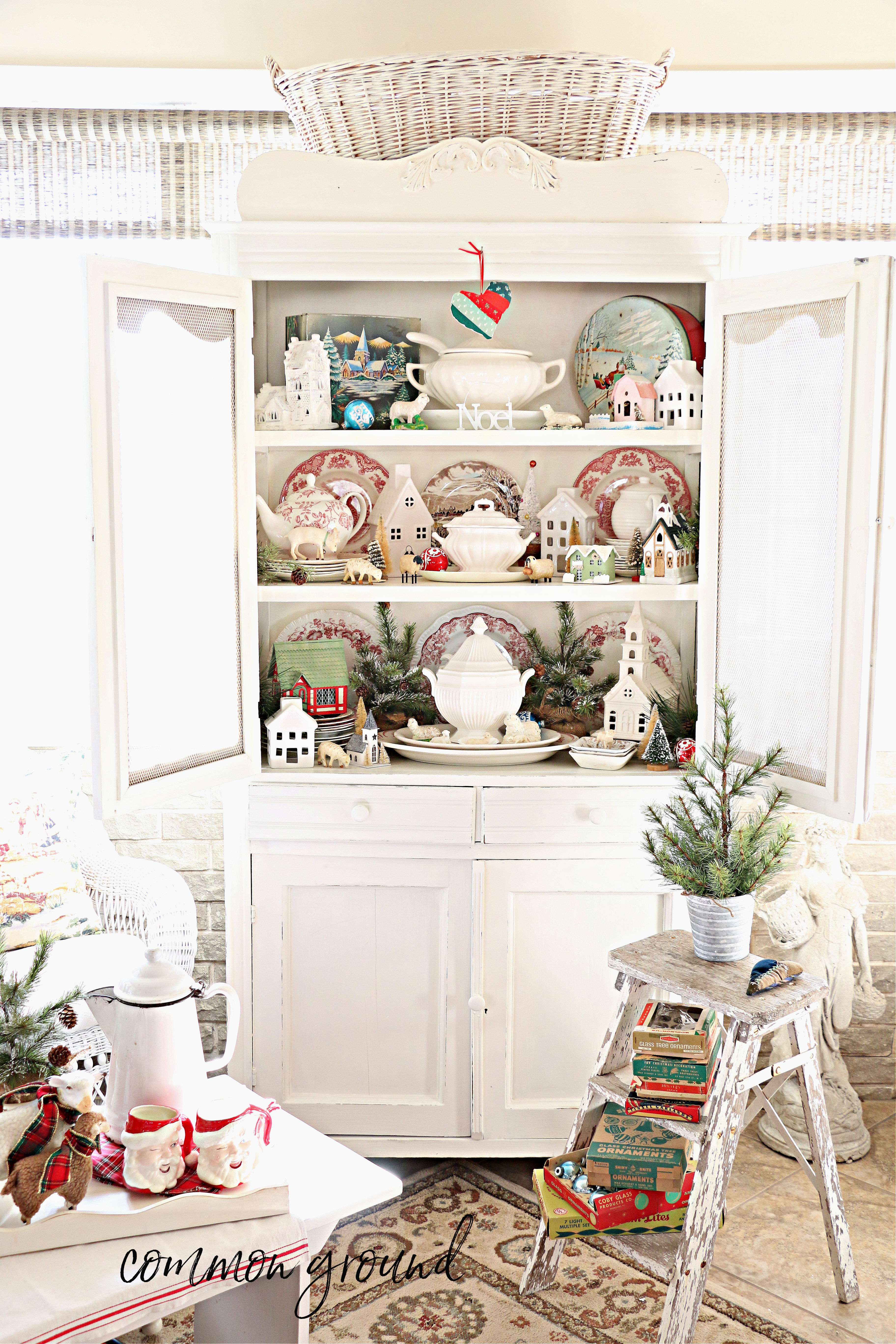 common ground : Vintage Christmas Ornament Boxes