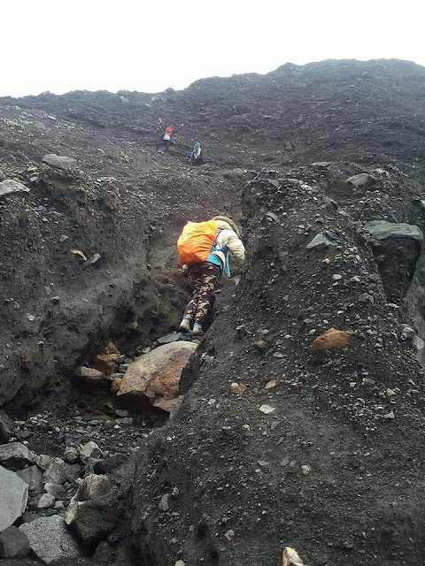 Mendaki Gunung Kaba Bengkulu