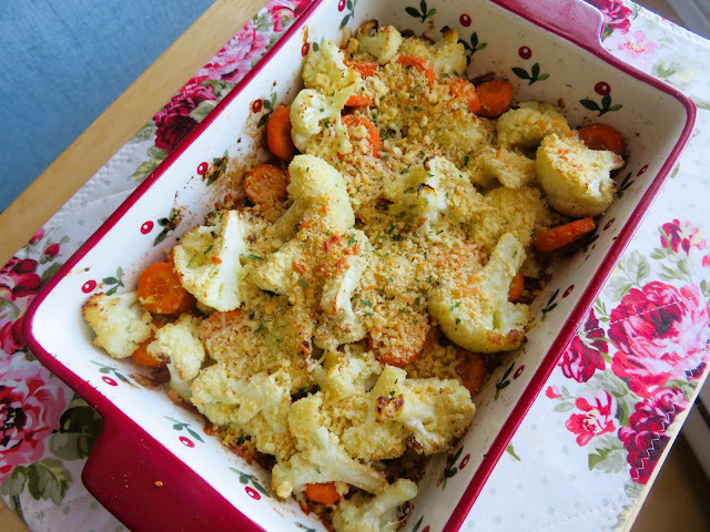 Crumb Topped Roasted Cauliflower & Carrots