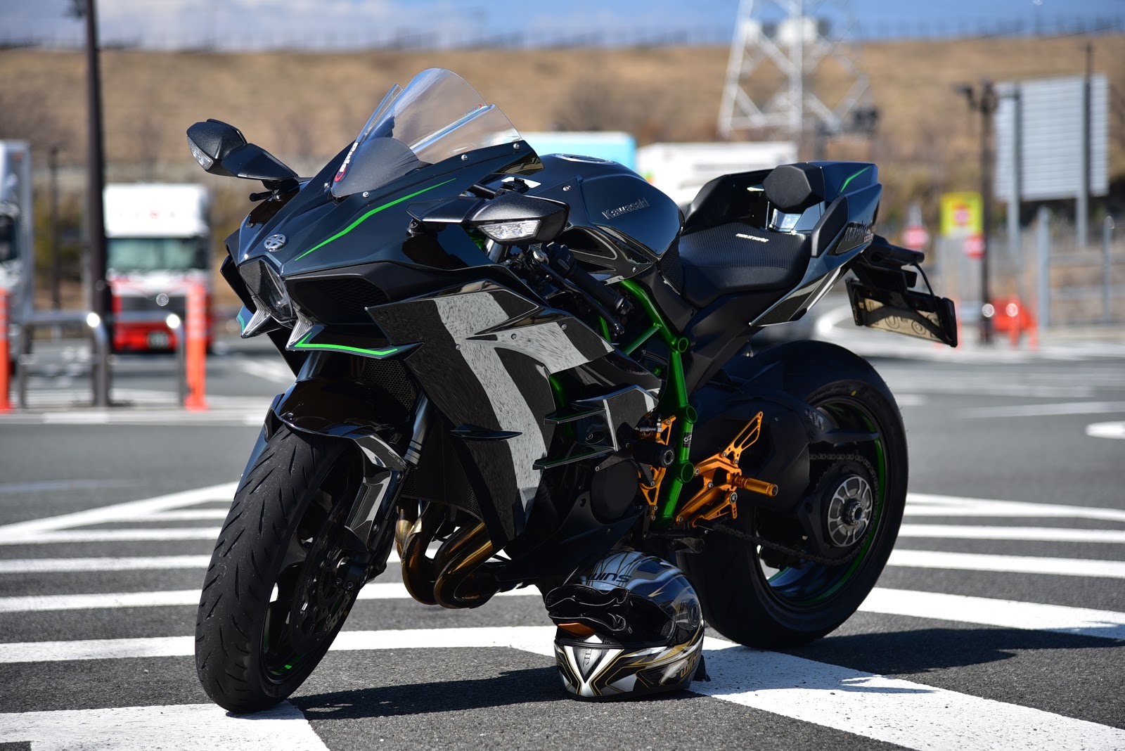 Blueskyfuji フィクション カワサキのコードネーム イチゴスイカ 大作戦 次期zx 15r Sc