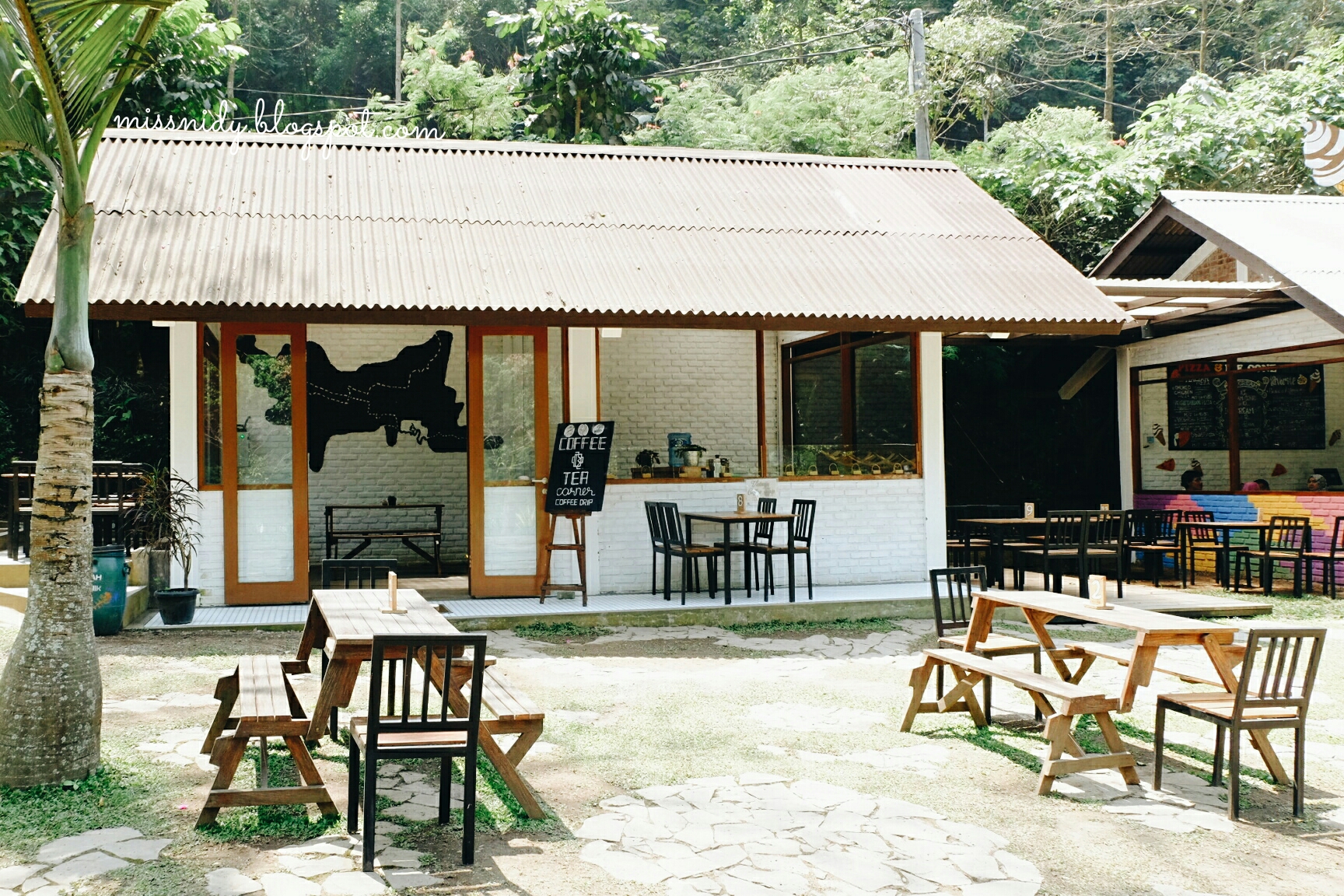 ada apa saja di maribaya natural hot spring resort