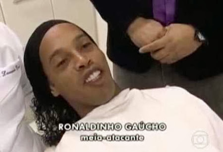 #CODED-ish News: RONALDINHO SPENDS £36,000 (N9.3MILLION) ON SURGERY TO CORRECT HIS DENTITION [PHOTOS]