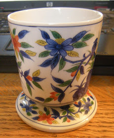 Early 1970s Kakiemon Style Japanese Porcelain Cup 第弌陶器 Daiichi Toki Takahashi 高橋