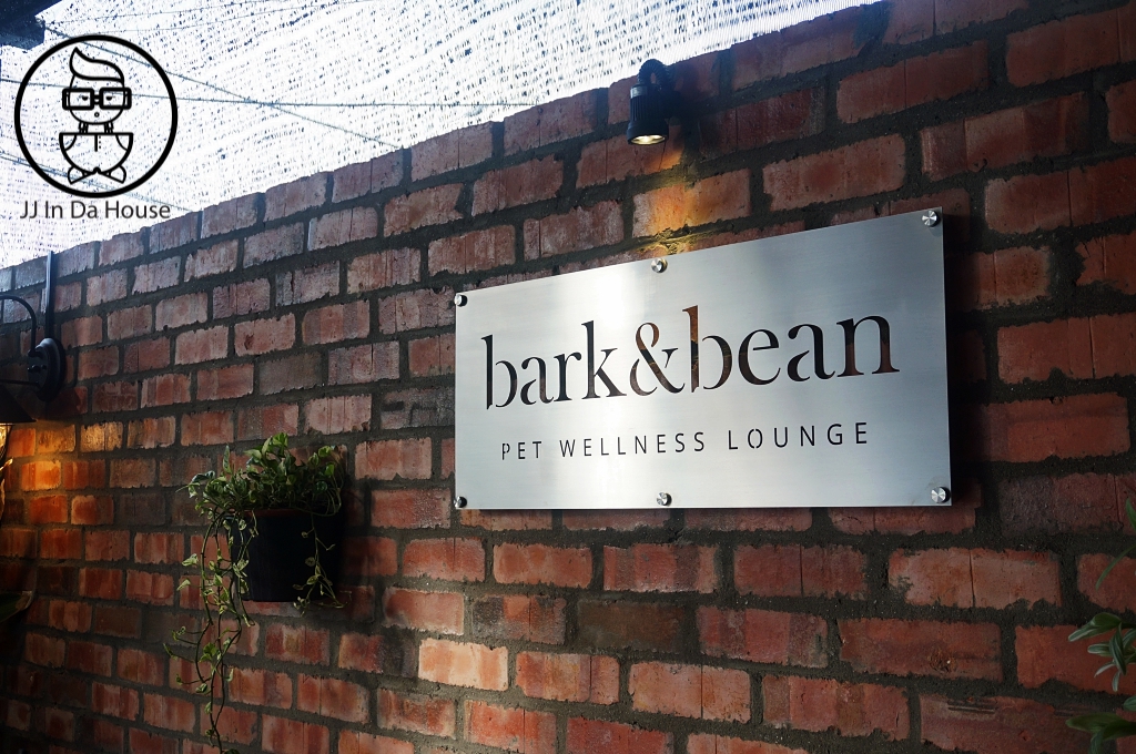JJ IN DA HOUSE: Bark & Bean Pet Wellness Lounge @ Pantai ...