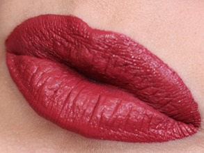 StrikeARoseLuxeLiquidLipVelvetMatteBobbiBrown4