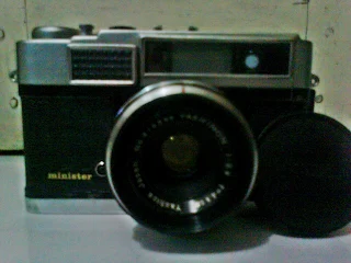 Yashica Minister dengan lenscap