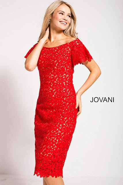 If you are looking for some dresses inspiration or dresses to buy for the 2018 holiday events, then you have come to the right place.