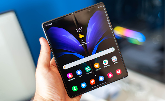 تبدأ سامسونج بطرح تحديث One UI 5.1 إلى Galaxy Z Fold 2