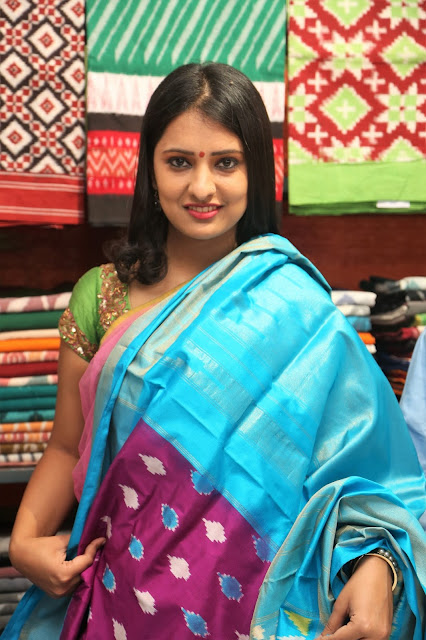 Actress Nikitha Bisht Launches Pochampally IKAT art mela @ Nizampet