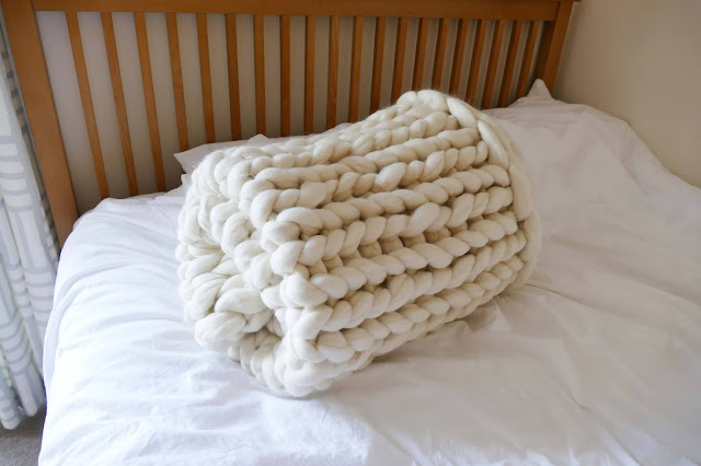 CosyComforts etsy, CosyComforts review, CosyComforts reviews, CosyComforts blog review, CosyComforts blog reviews, CosyComforts blanket, merino wool chunky blanket uk, merino wool blanket uk