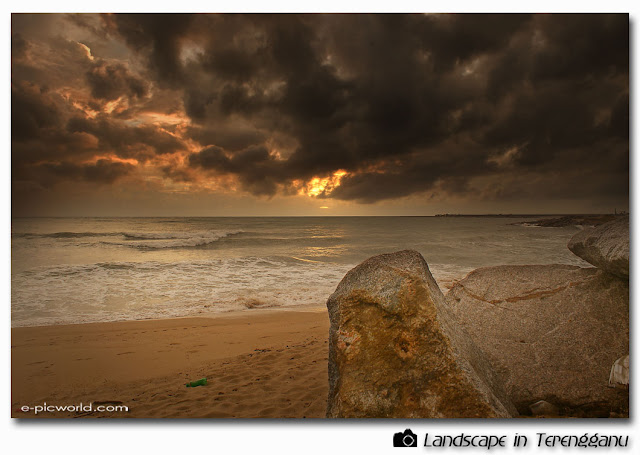 pantai teluk ketapang picture