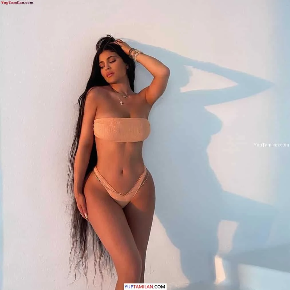 Kylie Jenner Sexy Bikini Photos - Hot Assets Show