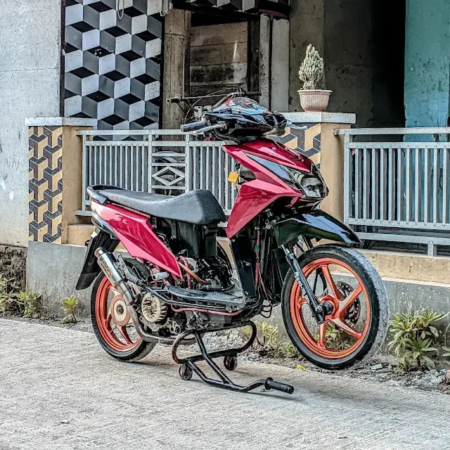 Modifikasi Motor BeAT Karbu 2018 Merah Maroon