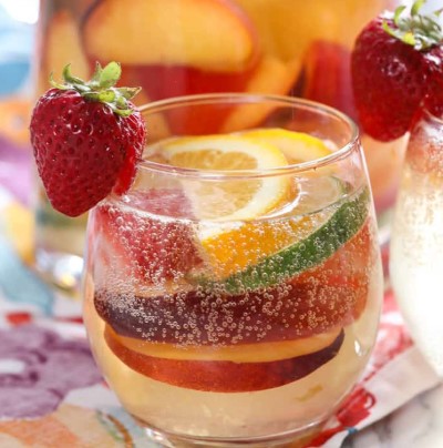 EASY WHITE SANGRIA 