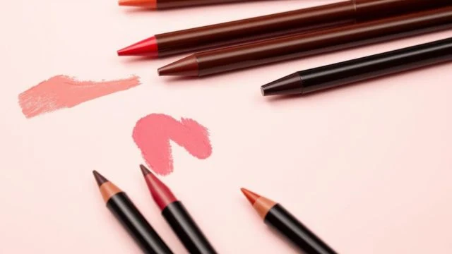 Enhance Your Beauty: The Ultimate Guide to Adding Lip Liner to Your Makeup Routine