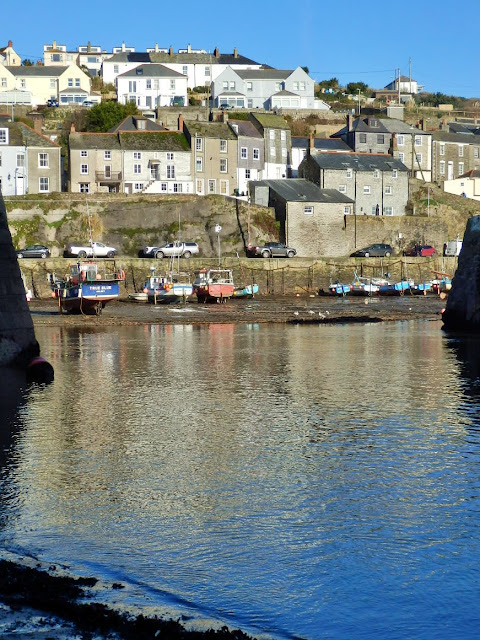 Mevagissey harbour houses