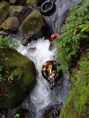 River Tubing di Curug Sawer