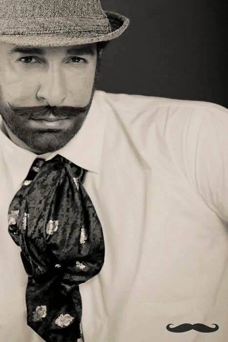 http://funkidos.com/pakistani-models-actors/waseem-akram-new-avtaar-for-mens-salon-n-gents