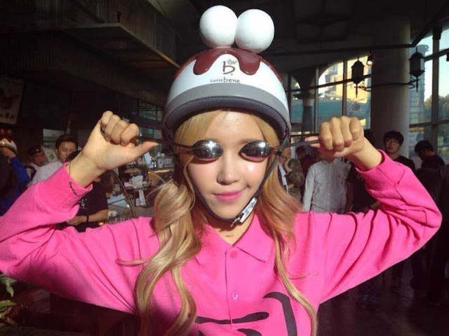 Foto Girlband Crayon Pop Menjadi Model Baru Caffe Bene