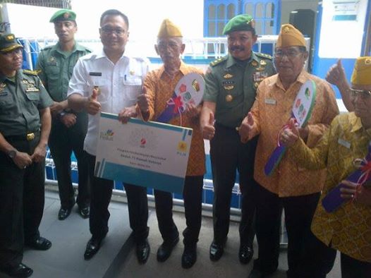 Hut TNI, Kasdam Jaya Serahkan Kunci Rumah Veteran